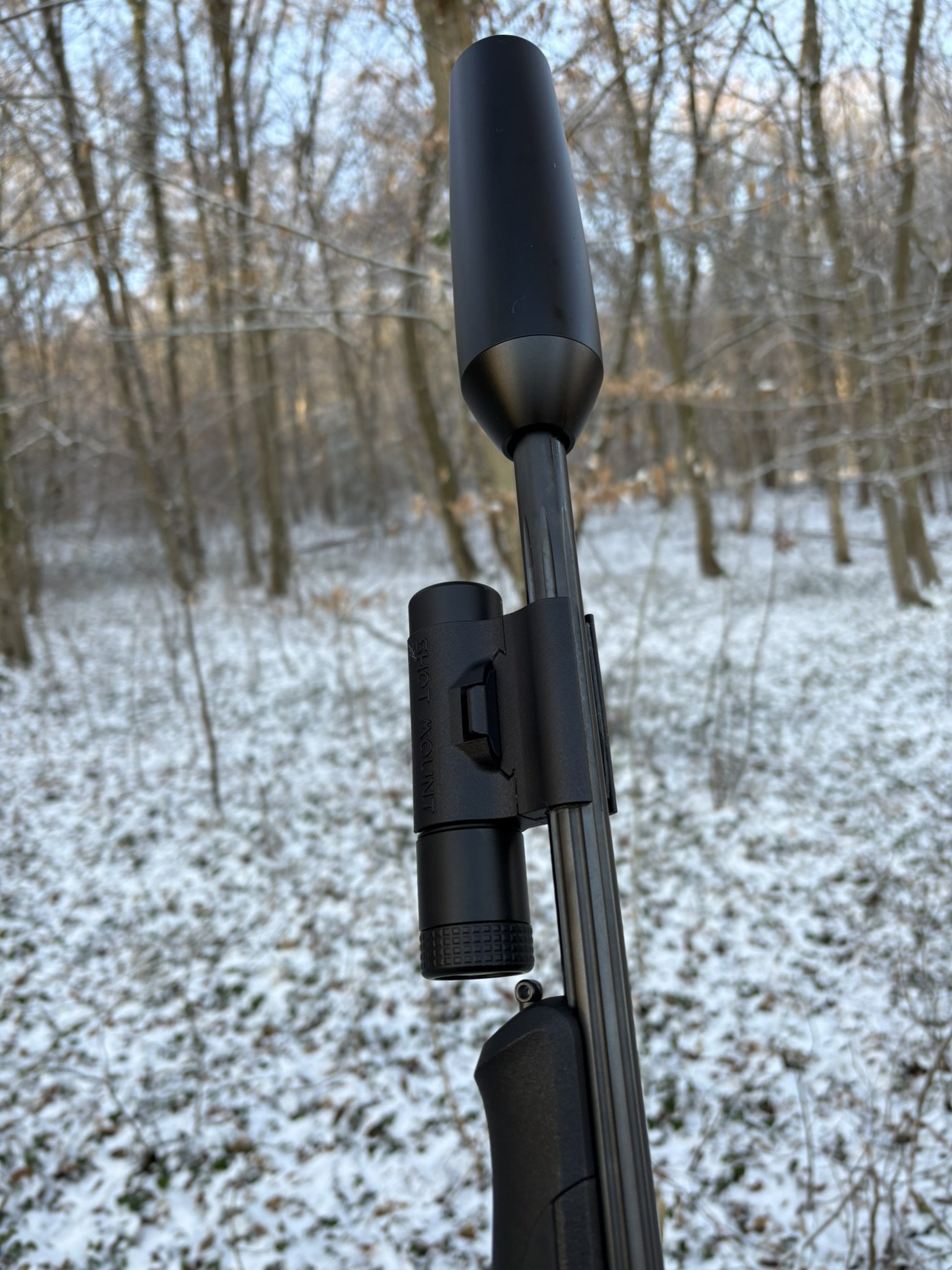 clicSHOT monté sur une arme en hiver